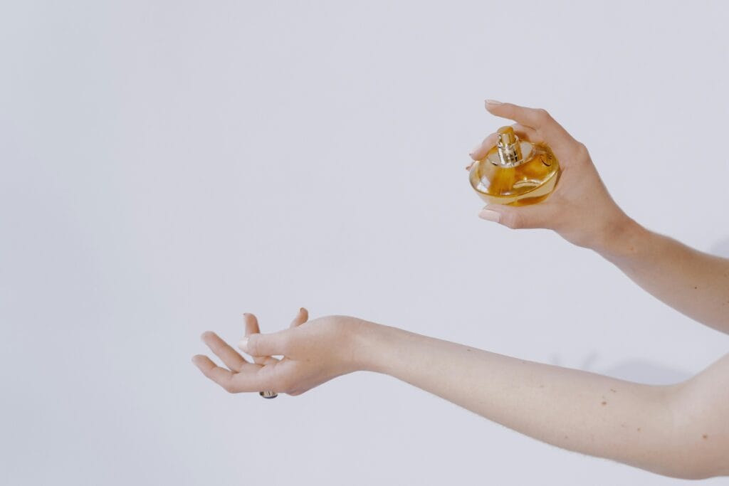 wangi parfum seharian