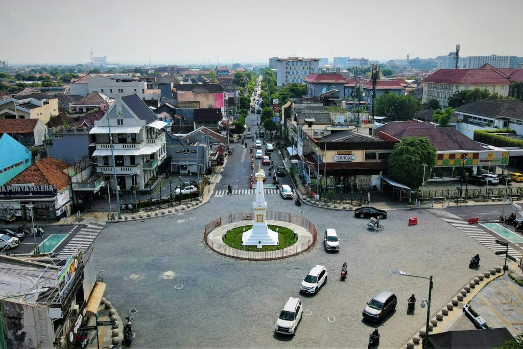 ngabuburit di sekitar Tugu Jogja